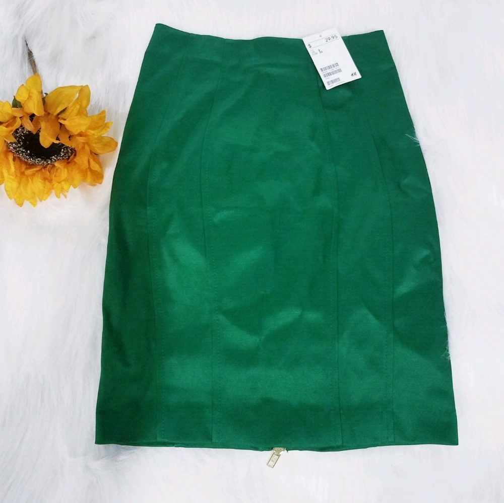 H&M Green Pencil Mini Skirt/Gold Zipper Back